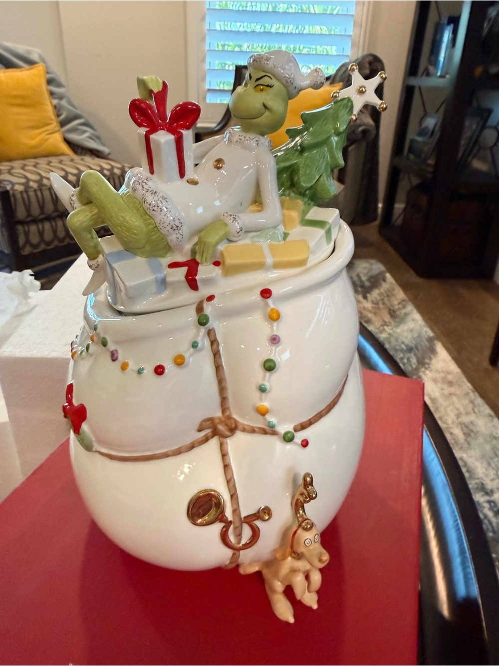 Lenox Grinch Holiday Cookie Jar – White, Green, Red, Gold